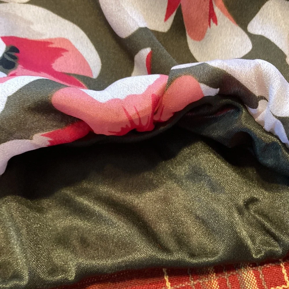 Womenโs Liz Claiborne Collection Sleeveless Blouse XL NWT Tuscan Olive M #50 - Picture 14 of 17